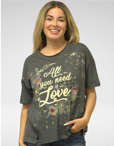 Relaxed fit embroidery T